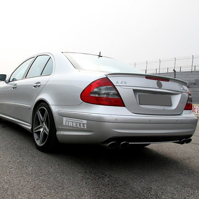 Logotipo personalizado asequible Kit de carrocería aceptado para el parachoques trasero de la clase E de Benz W211 2004-2008