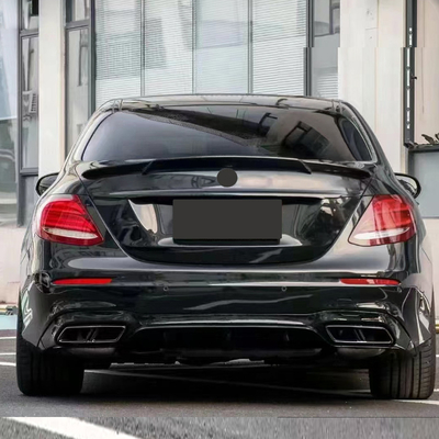 Mercedes-Benz Clase E W213 2016-2020 AMG con nuestros kits de carrocería personalizados