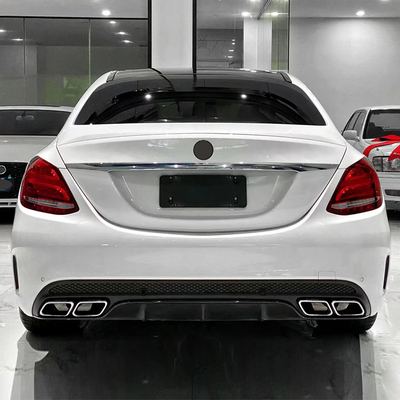 Mercedes-Benz Clase C W205 Parachoques traseros mejorados Difusor trasero