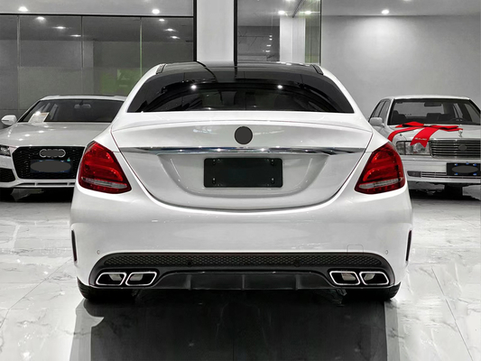 Mercedes-Benz Clase C W205 Parachoques traseros mejorados Difusor trasero